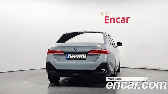 BMW 5 серии 2025 thumb 4