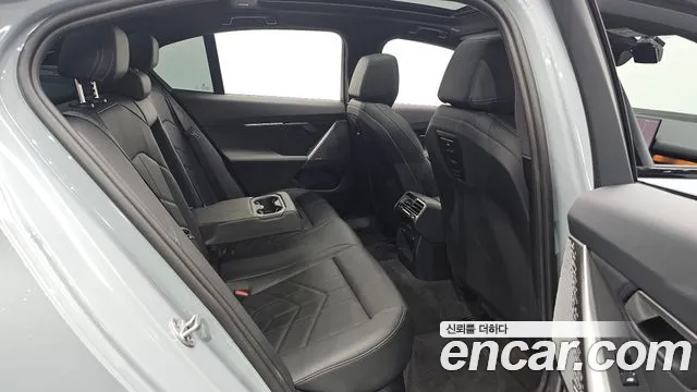 BMW 5 серии 2025 thumb 9