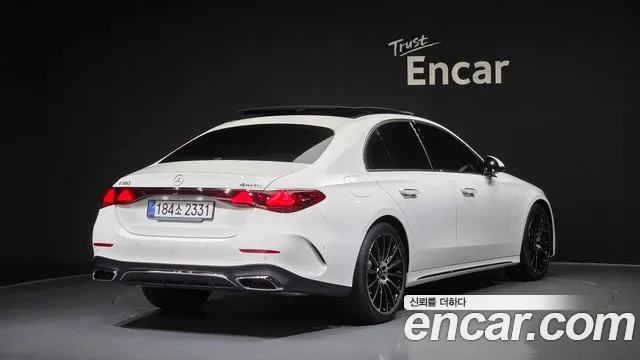 Mercedes-Benz E-Class 2026 thumb 7