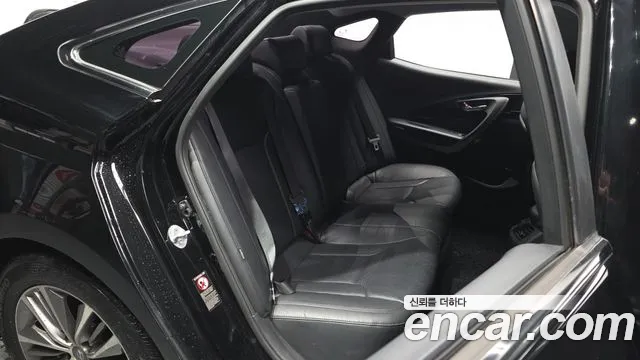 Hyundai Grandeur 2016 thumb 6