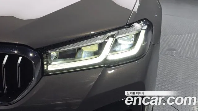 BMW 5 серии 2020 thumb 12