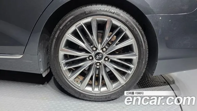 Hyundai Grandeur 2017 thumb 8