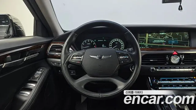 Genesis G90 2017 thumb 5