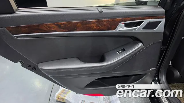 Hyundai Genesis 2016 thumb 10