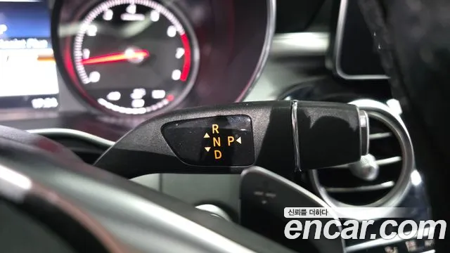 Mercedes-Benz C-Class 2017 thumb 4