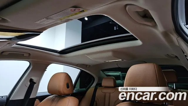 BMW 5 серии 2018 thumb 6