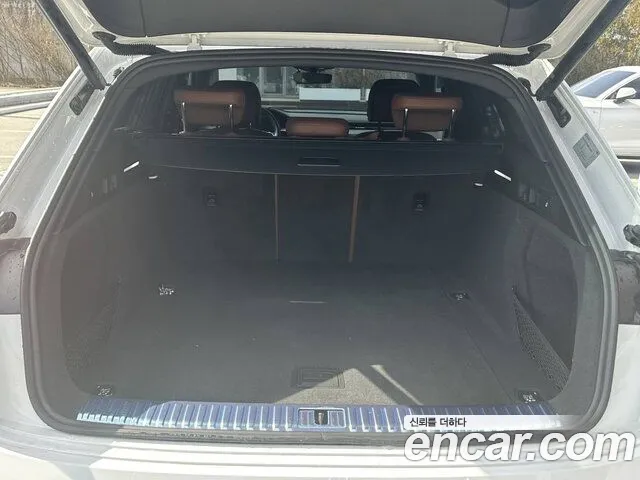 Audi Q8 e-tron 2024 thumb 5