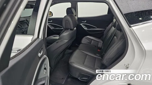 Hyundai Santafe 2017 thumb 9