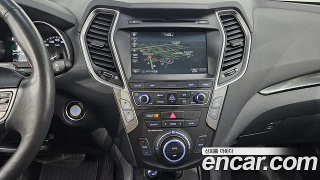 Hyundai Santafe 2017 thumb 6