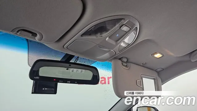 Hyundai Santafe 2017 thumb 12