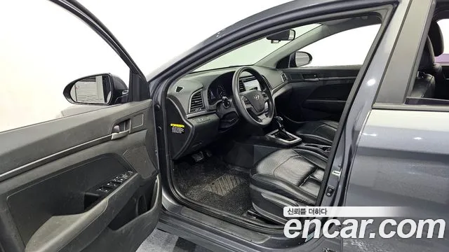 Hyundai Avante 2017 thumb 7
