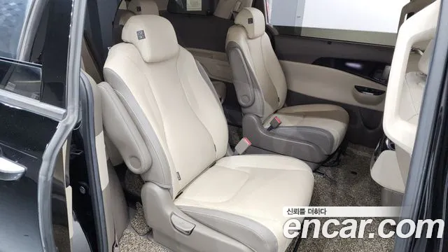 Kia Carnival 2020 thumb 5