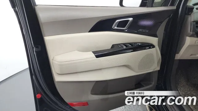 Kia Carnival 2020 thumb 11