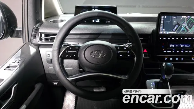 Hyundai Staria 2021 thumb 4