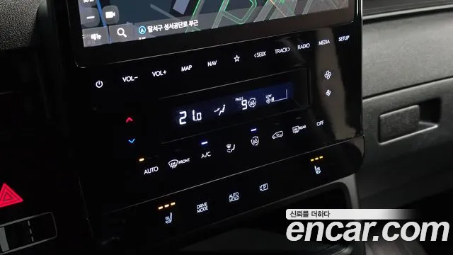 Hyundai Staria 2021 thumb 2