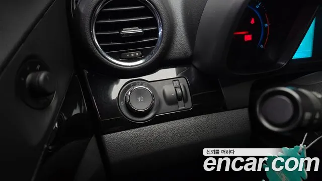 Chevrolet Orlando 2015 thumb 10