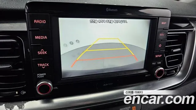 Kia Stonic 2018 thumb 2