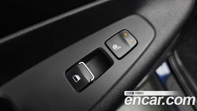 Hyundai Santa Fe 2019 thumb 3