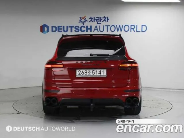 Porsche Cayenne 2013 thumb 3
