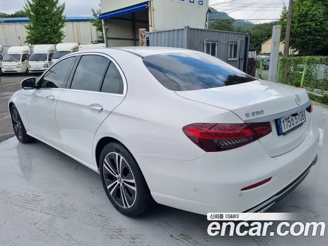 Mercedes-Benz E-Class 2021 thumb 7