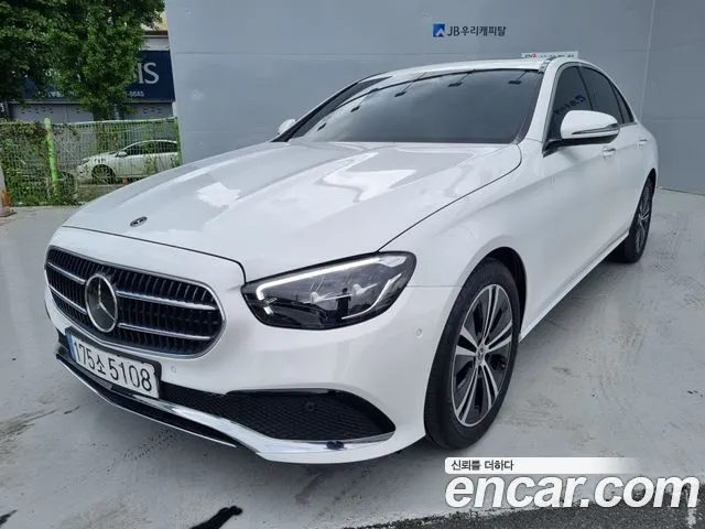 Mercedes-Benz E-Class 2021 thumb 2