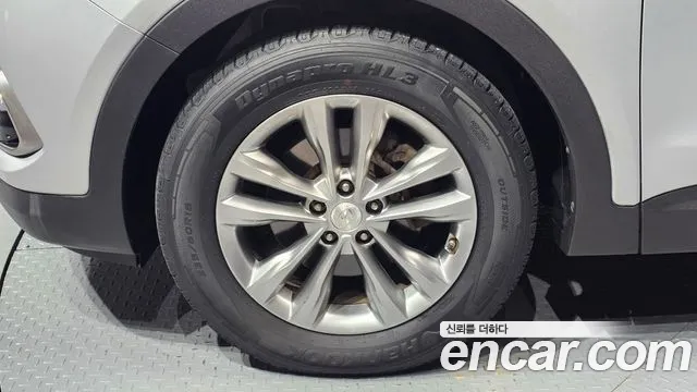 Hyundai Santafe 2015 thumb 4