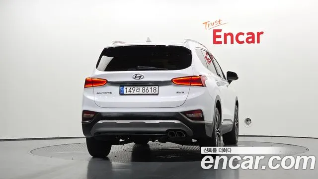 Hyundai Santa Fe 2018 thumb 4