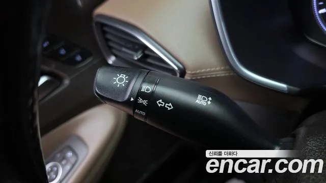 Hyundai Santa Fe 2018 thumb 7
