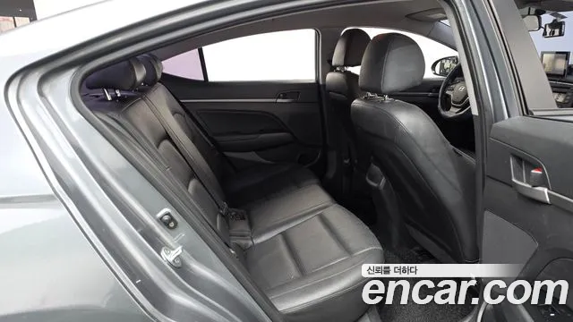 Hyundai Avante 2017 thumb 6