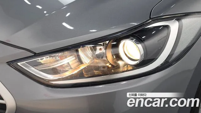 Hyundai Avante 2017 thumb 12