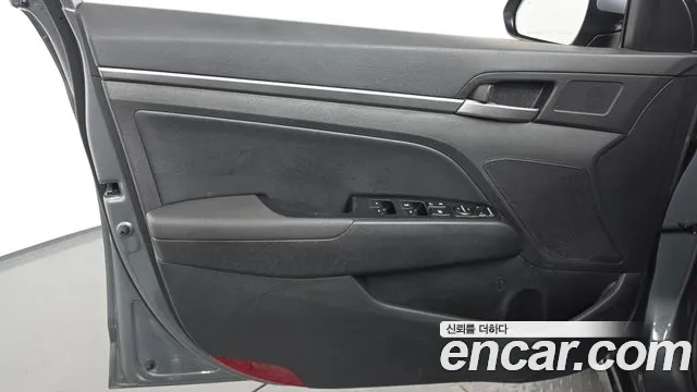 Hyundai Avante 2017 thumb 4