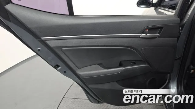 Hyundai Avante 2017 thumb 7
