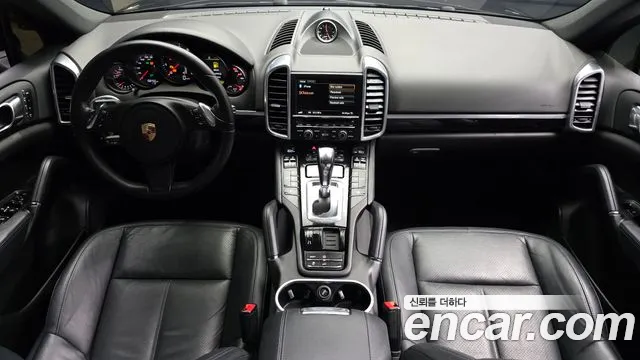 Porsche Cayenne 2013 thumb 4