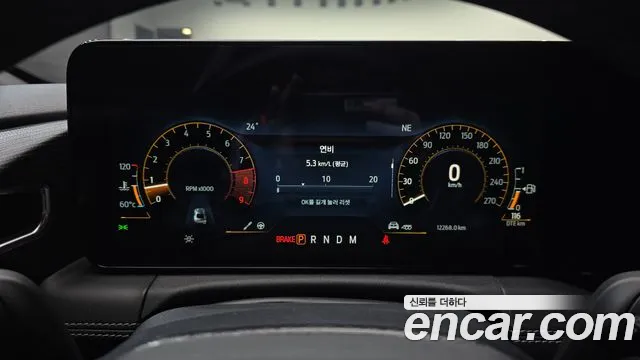 Ford Mustang Mach-E 2024 thumb 3