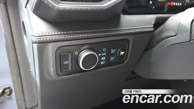 Ford Mustang Mach-E 2024 thumb 11