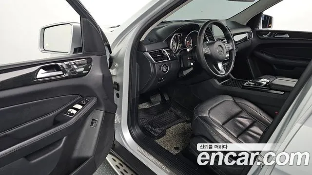 Mercedes-Benz GLE-Класс 2016 thumb 3