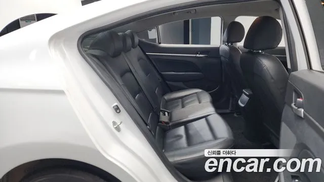 Hyundai Elantra 2019 thumb 2