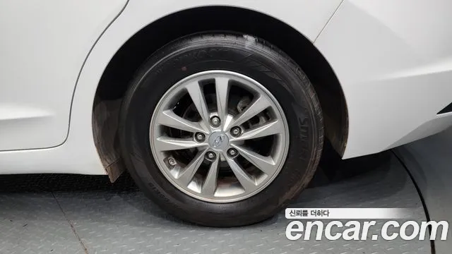 Hyundai Elantra 2019 thumb 8