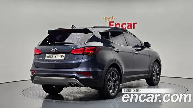 Hyundai Santafe 2017 thumb 2