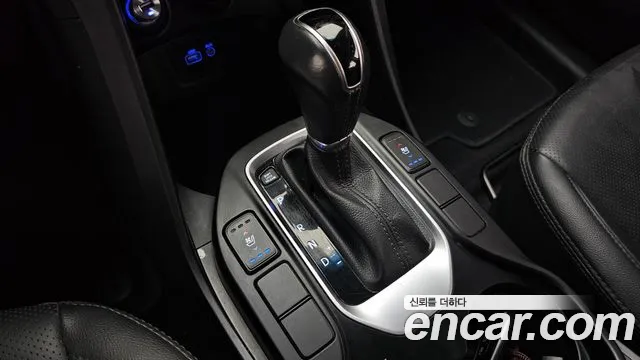 Hyundai Santafe 2017 thumb 6