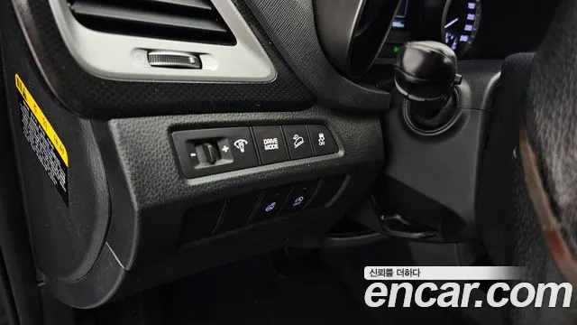 Hyundai Santafe 2017 thumb 4