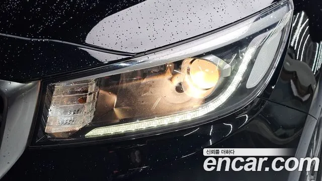 Kia Carnival 2018 thumb 3