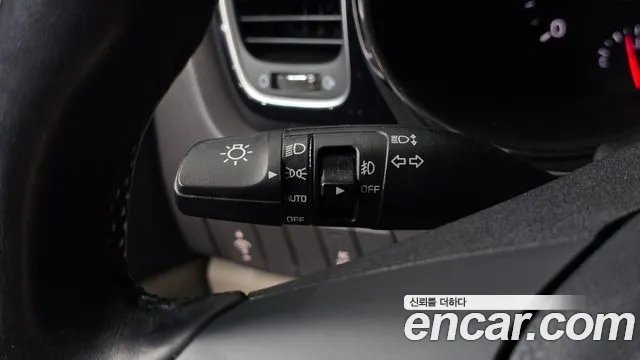 Kia Carnival 2017 thumb 6
