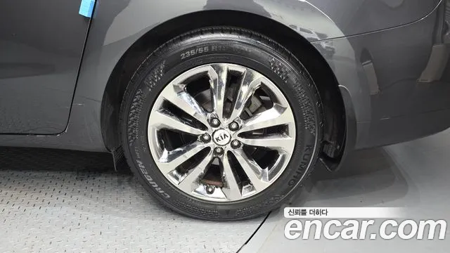 Kia Carnival 2017 thumb 7