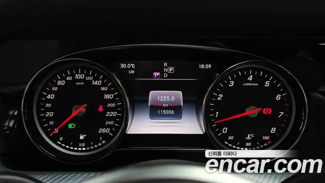 Mercedes-Benz E-Class 2020 thumb 7