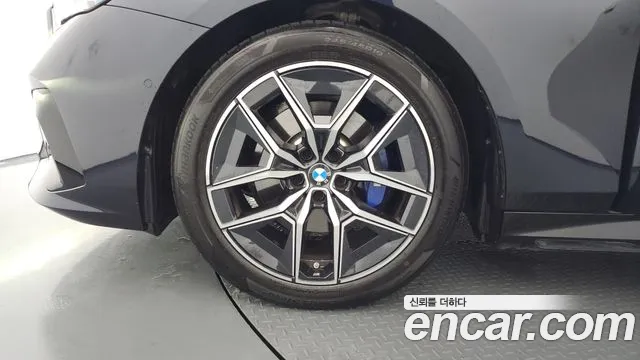 BMW 5 серии 2025 thumb 8