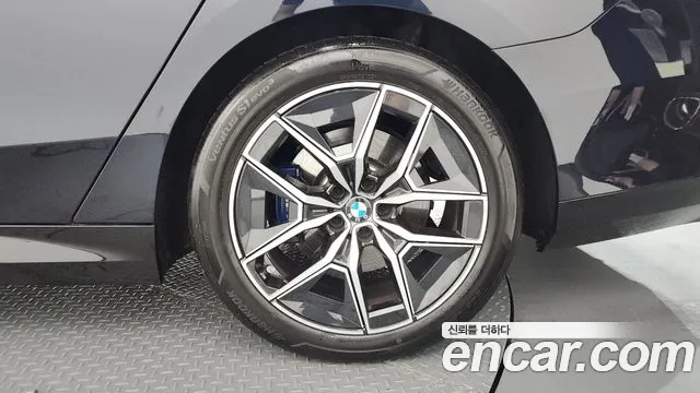 BMW 5 серии 2025 thumb 6