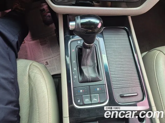 Kia Carnival 2014 thumb 6