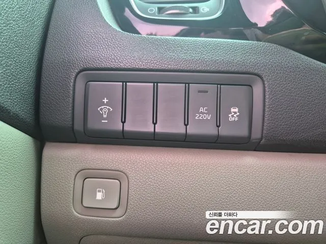 Kia Carnival 2014 thumb 5