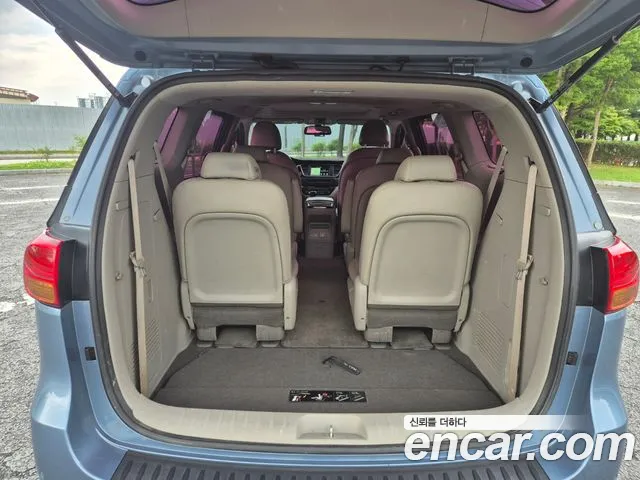 Kia Carnival 2014 thumb 4